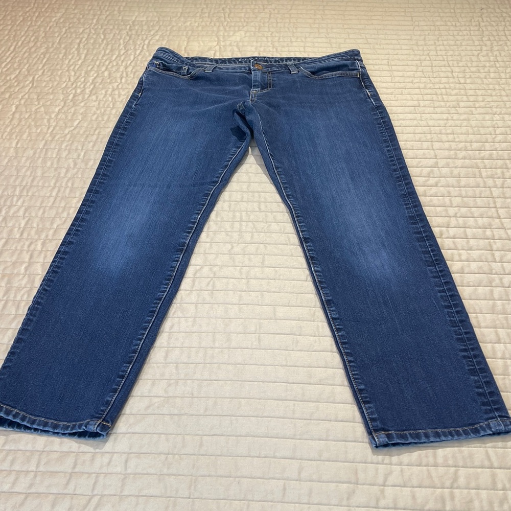 Banana Republic Women's Dark Blue SKINNY Leg Jeans SIZE 31